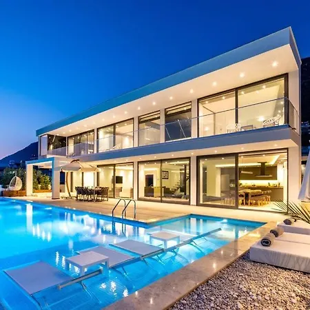 Luxury Villa For 8 With 20M Large Infinity Pool In Kalkan
